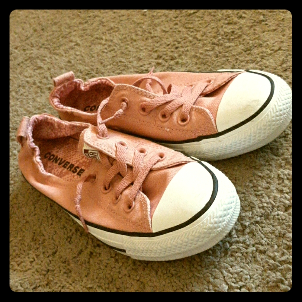 Girls converse